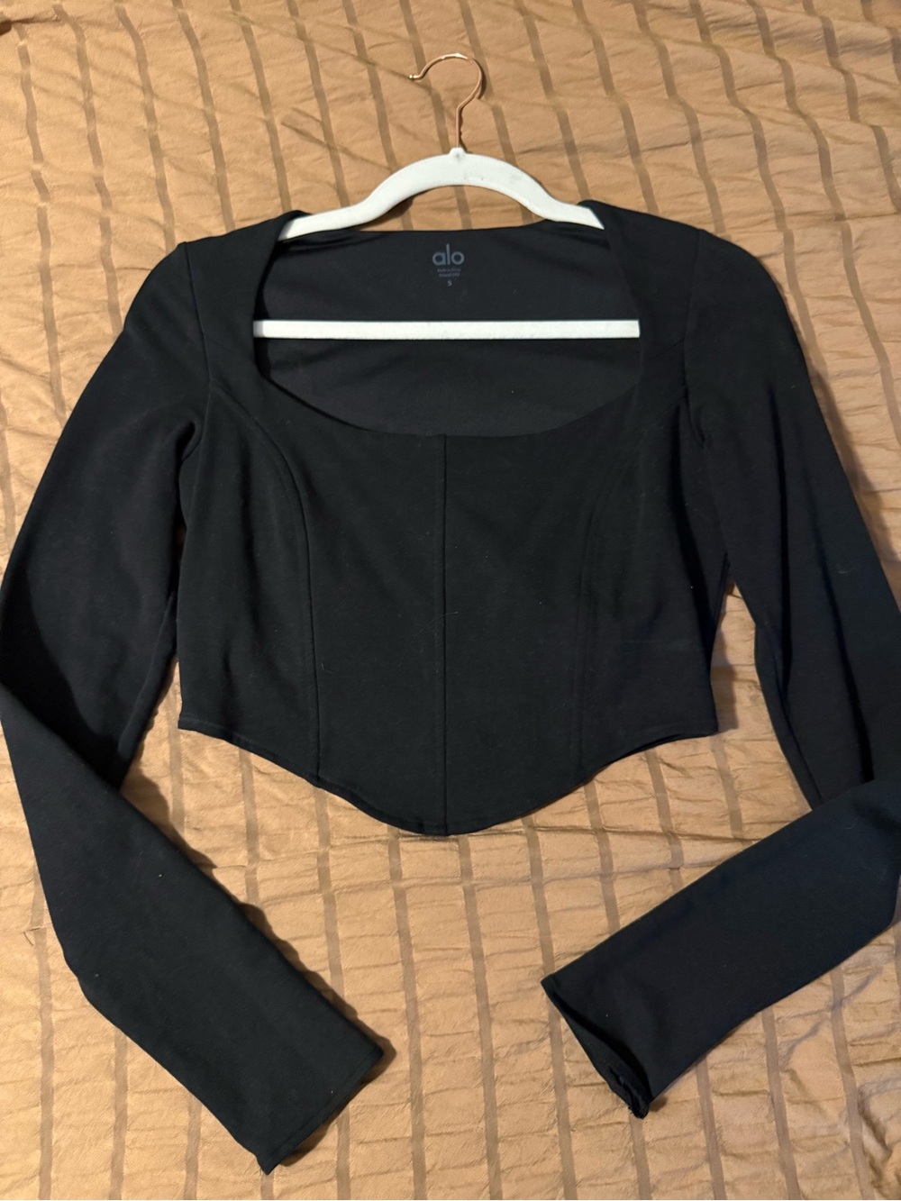 ALO Yoga Black Long-Sleeve Square-Neck Crop Top